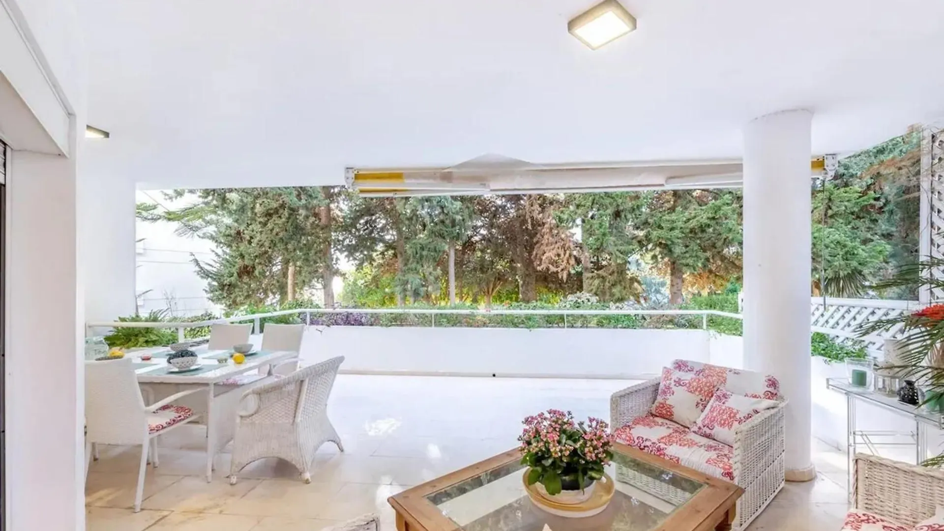 Modern Apartment In Marbella With Shared Pool